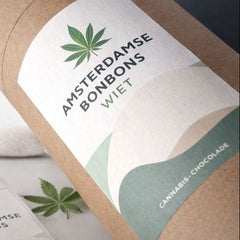 Karton met duurzame sticker